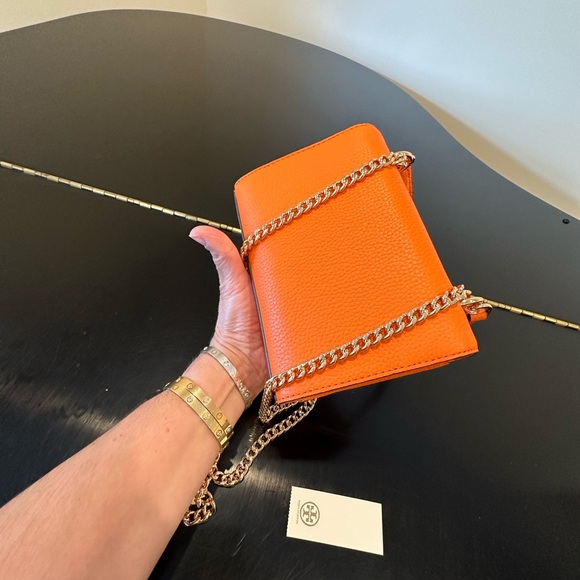 NWT Authentic Luxury Preppy Minimalist Tory Burch Carter Shrunken Shoulder Bag - Picture 12 of 16